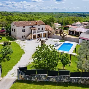 https://ferienhaus-kastelir-418s.in-istria.net