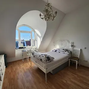 Privatunterkunft One Private Available In A Two In Tegel,, Berlin