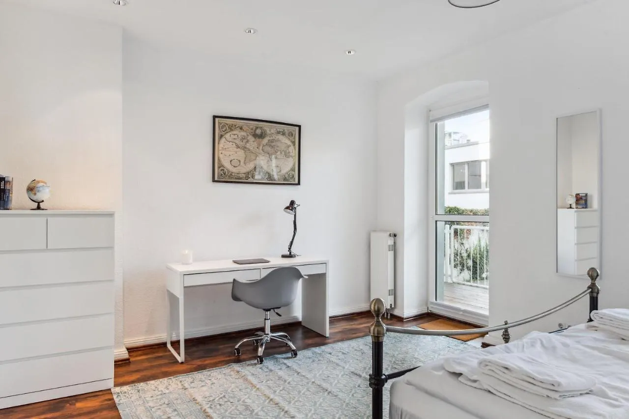 Bright 3-Room Apartment Near Prenzlauer Berg Berlin